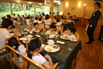 【幼稚園】「お泊まり保育」を行いました。