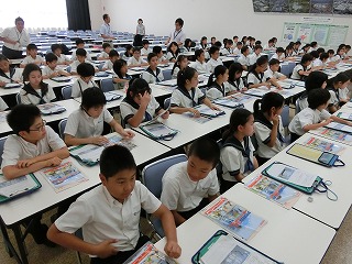M1社会見学（本田技研工業　鈴鹿製作所）に行ってきました。