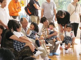 【幼稚園】敬老の日参観を行いました