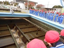【小学校】Ｐ３社会見学に行ってきました