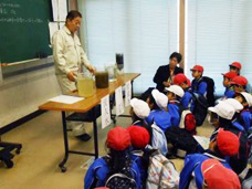 【小学校】Ｐ３社会見学に行ってきました