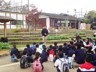 【中学校】M3学年が社会見学に行きました