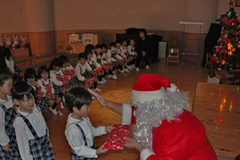 【幼稚園】クリスマス会を開きました