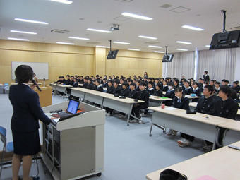 【中高】中学2年(M4)・高校1年(Y2)で防犯教室を実施しました