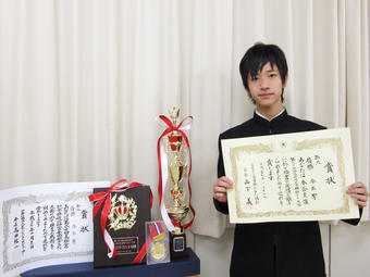 高松宮記念杯近江神宮全国歌かるた大会 今出響君がB級で優勝 A級に昇段