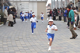 【小学校】「プライマリーマラソン大会」を行いました