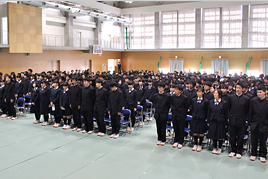 【中学校】中学校卒業証書授与式・Middle課程修了式を行いました