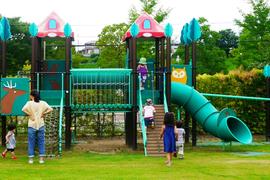 【幼稚園】園庭開放を行いました