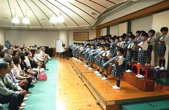 【幼稚園】敬老の日参観を行いました