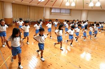 【幼稚園】マーチング教室を行いました