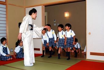 【幼稚園】礼法を行いました