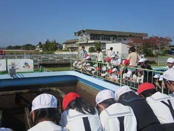 【小学校】Ｐ３(小3)緑ヶ丘浄水場に社会見学に行ってきました