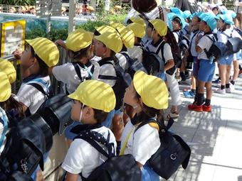 【幼稚園】秋の遠足で天王寺動物園へ出かけました