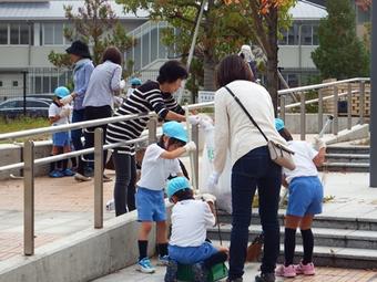 「奈良学園登美ヶ丘ふれあい清掃」「お花いっぱい運動」を行いました