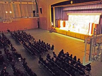 【小学校・中学校】平成27年度「芸術鑑賞会」を開催しました