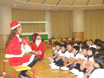 英語による「クリスマス会」を楽しみました