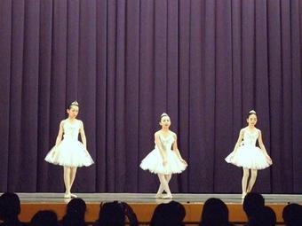 課外講座「バレエ」コンサートを開催しました