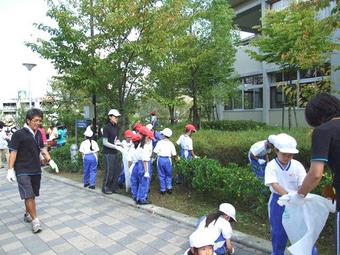 「奈良学園登美ヶ丘ふれあい清掃」を行いました