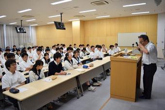 高3(Y4)対象の人権講演会を実施しました