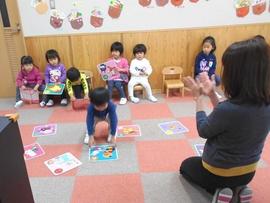 2歳児保育「いちご組」の保育参観・入会説明会を行いました