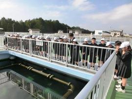 P3生が緑ヶ丘浄水場へ社会見学に行きました