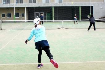 「第17回NaraTomi テニス大会」を開催しました