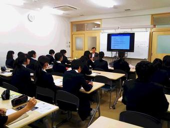 Y1(中3)学年「保護者によるキャリアトーク講座」を実施しました