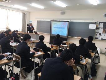 Y1(中3)学年「保護者によるキャリアトーク講座」を実施しました