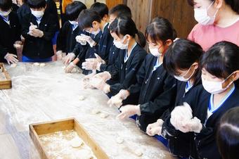 収穫祭・餅つきを行いました