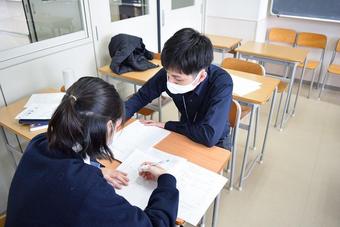 Y2（高1）学年で数学勉強会を実施しました