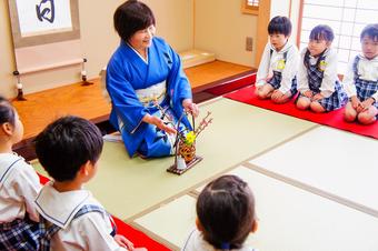 年長児が礼法を行いました