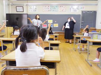 見学ツアー&授業体験を開催しました