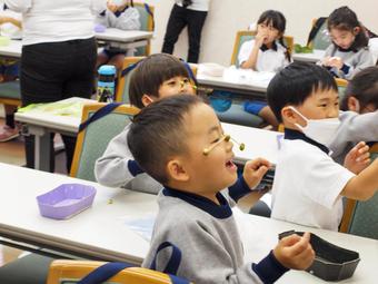 年長児が秋の園外保育に行きました