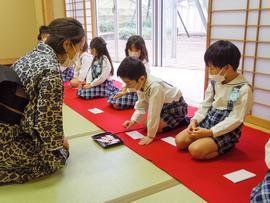 年長児が礼法を行いました