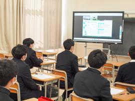 Y1･Y2学年「卒業生によるキャリアトーク講座」を開催しました