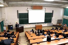 【進路指導】大学探訪③（奈良県立医科大学）を実施しました