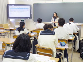 Y2・Y3生を対象に大学模擬授業を実施しました