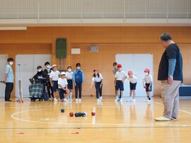 ボッチャの体験授業を行いました