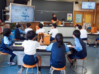M1生が顕微鏡観察を行いました