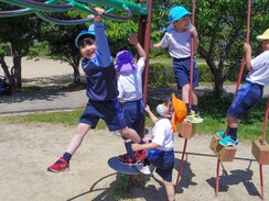 年中児・年長児が春の遠足に出かけました