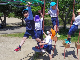 年中児・年長児が春の遠足に出かけました