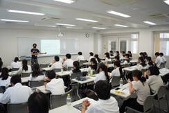 【進路指導】大学探訪（医療系）を実施しました