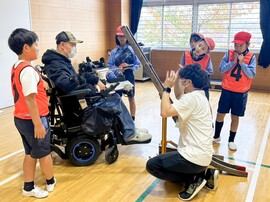 P４生、ボッチャに挑戦！楽しさと学びの一日