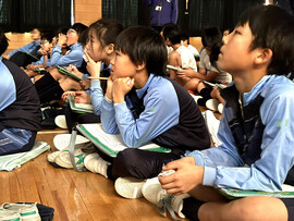 Ｐ４生が感動！宇宙を学ぶ理科特別授業