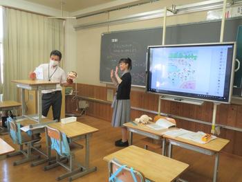 ６月下旬の学校では...