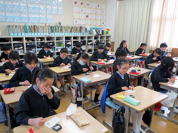 伝統文化に親しむ和菓子体験