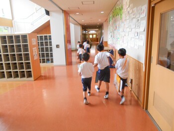 ワクワクドキドキ　学校たんけん