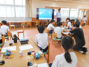 プログラミングでロボット体験