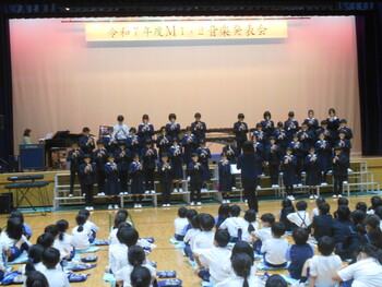 M1・2生による校内音楽発表会