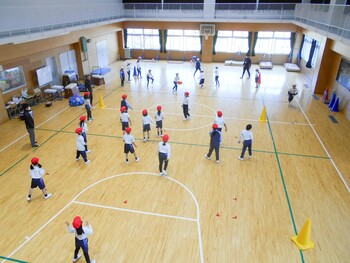 スッパマン先生と楽しく体を動かそう